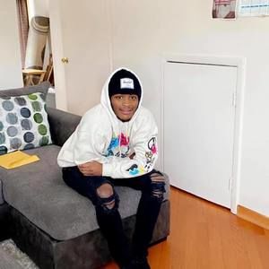 Meet your Posher, Deangela